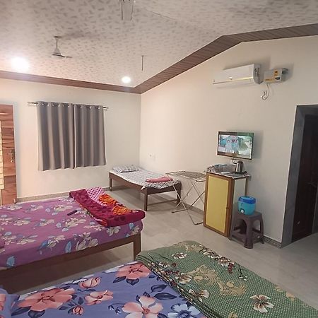 The Royal Ascot Holiday Home Alībāg Buitenkant foto