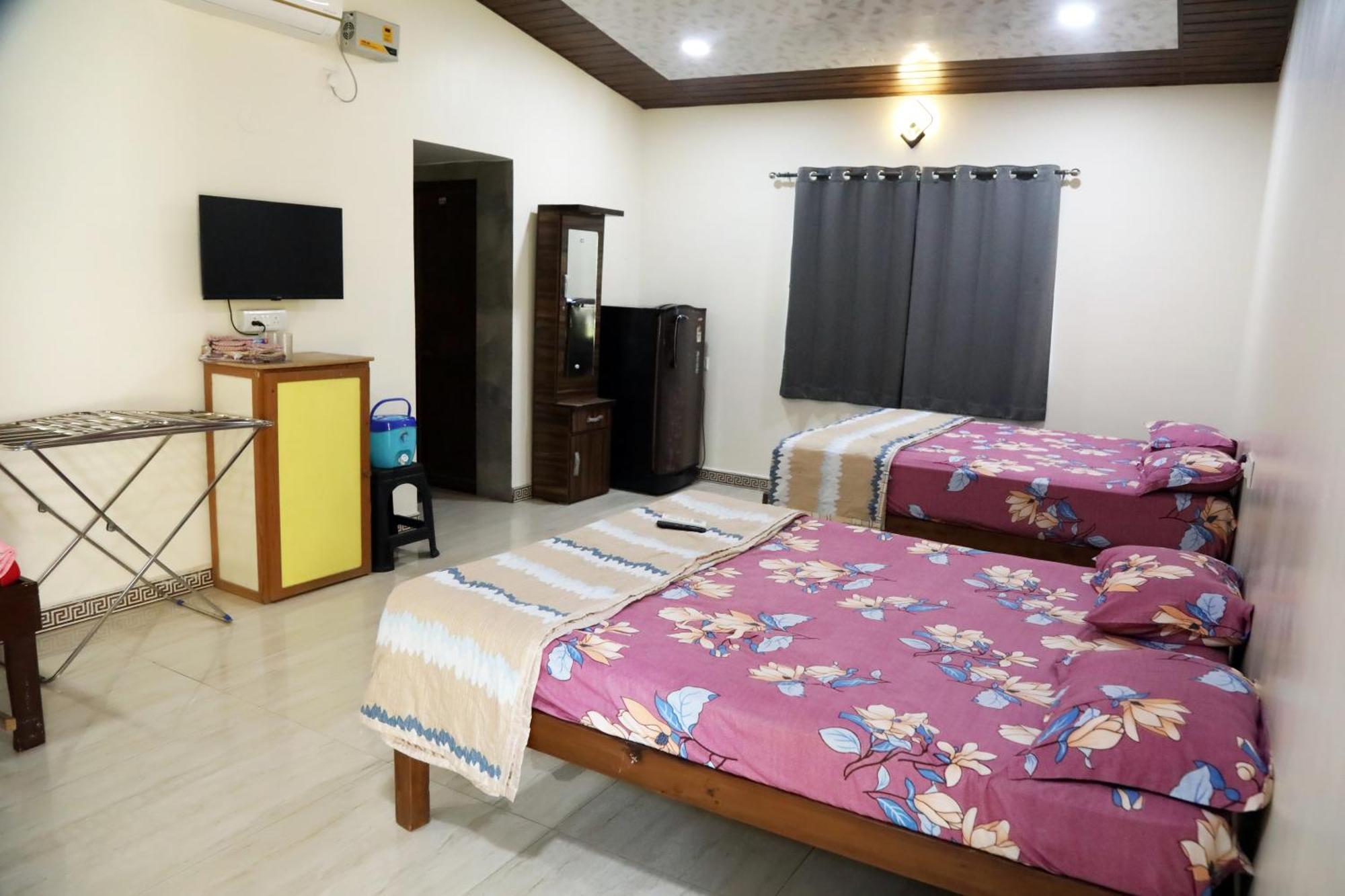 The Royal Ascot Holiday Home Alībāg Kamer foto