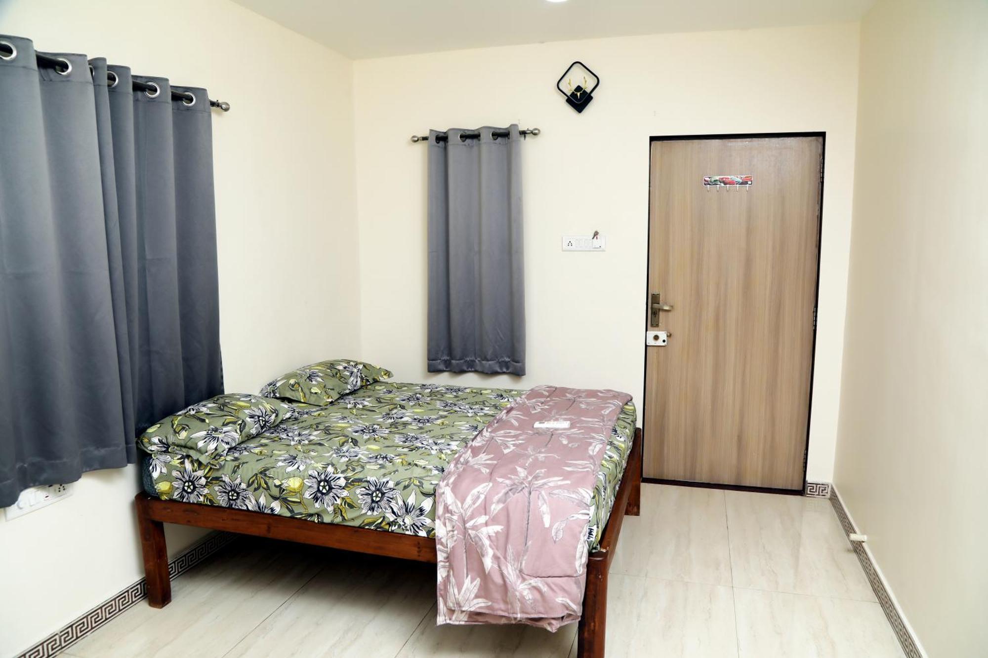 The Royal Ascot Holiday Home Alībāg Kamer foto